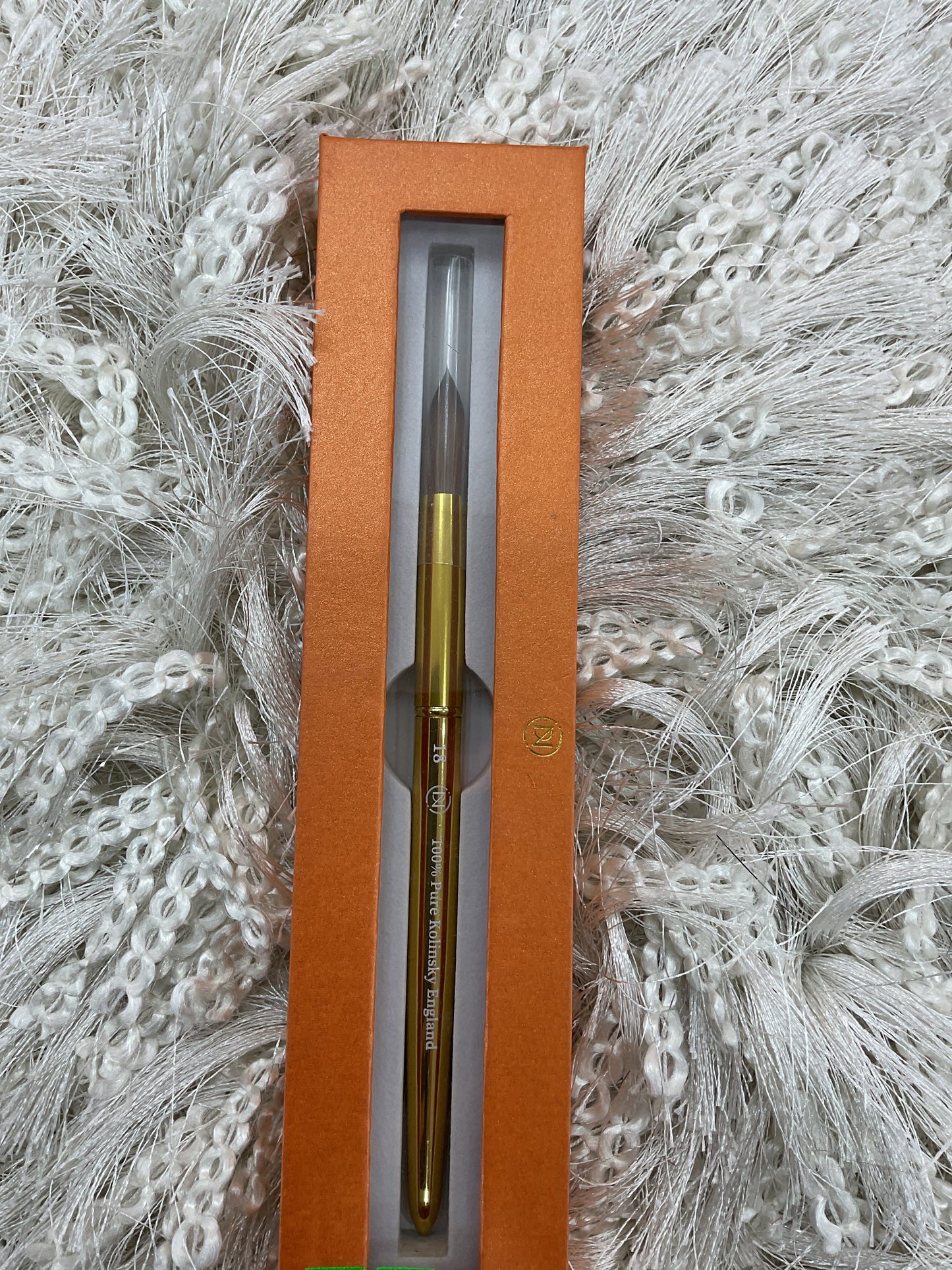 DN ACRYLIC BRUSH # 18