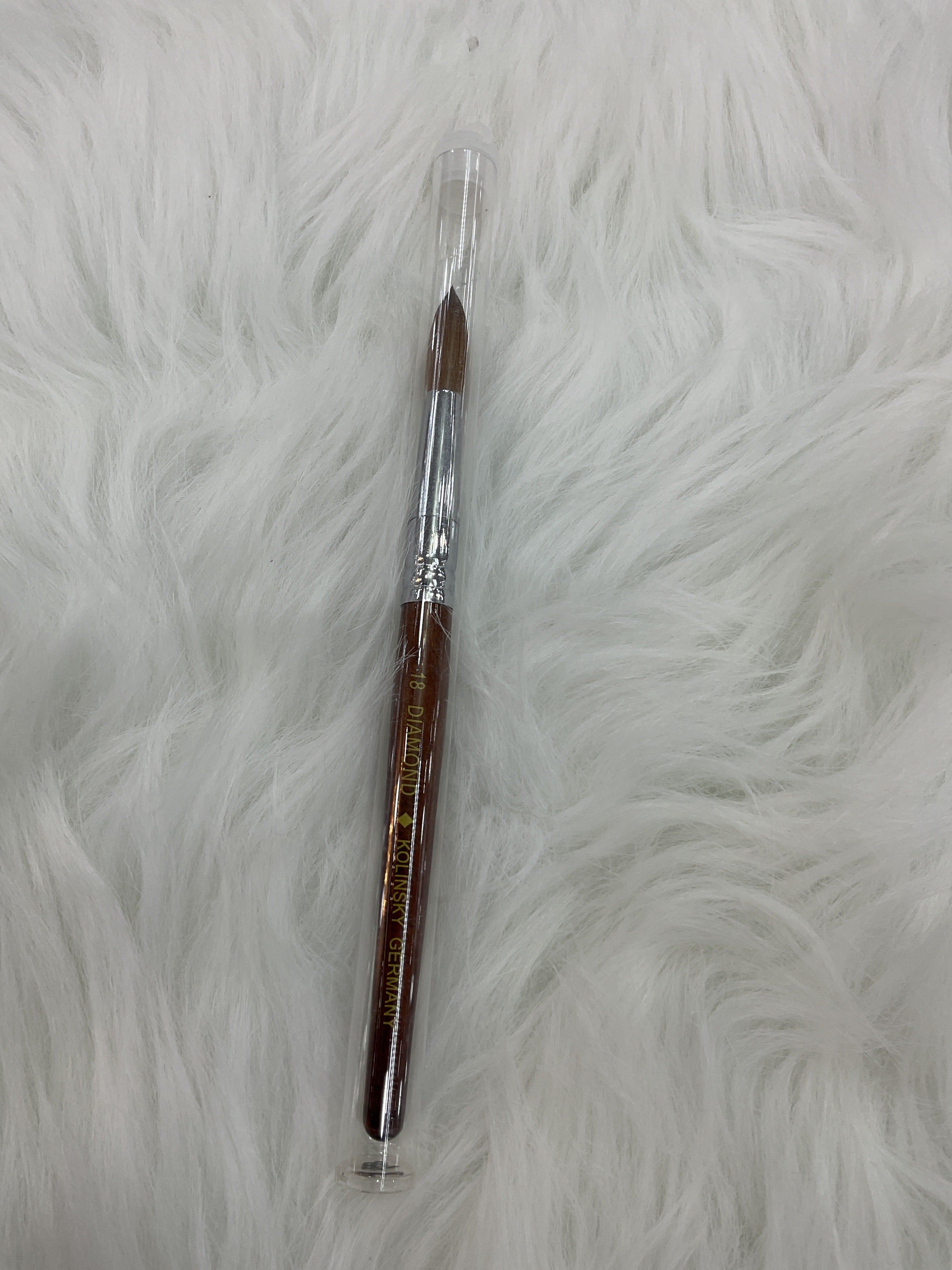DIAMOND ACRYLIC BRUSH # 18